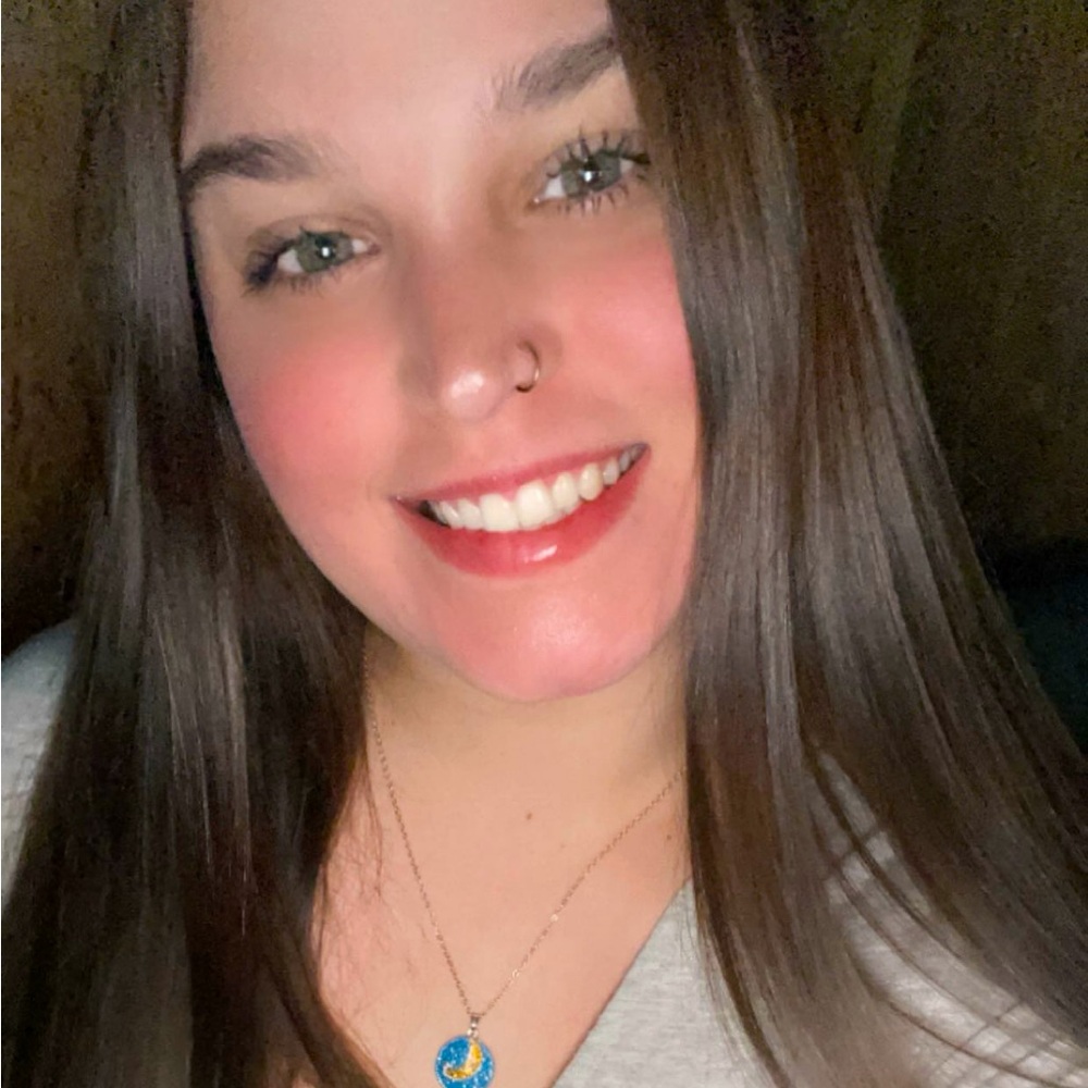 Meet your Posher, Leigha